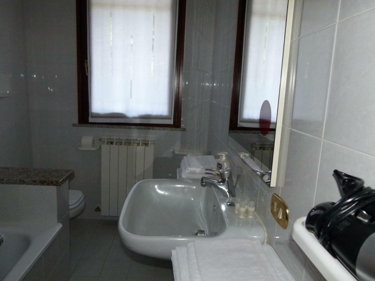 B&B La Poiana Canavaccio di Urbino Екстер'єр фото